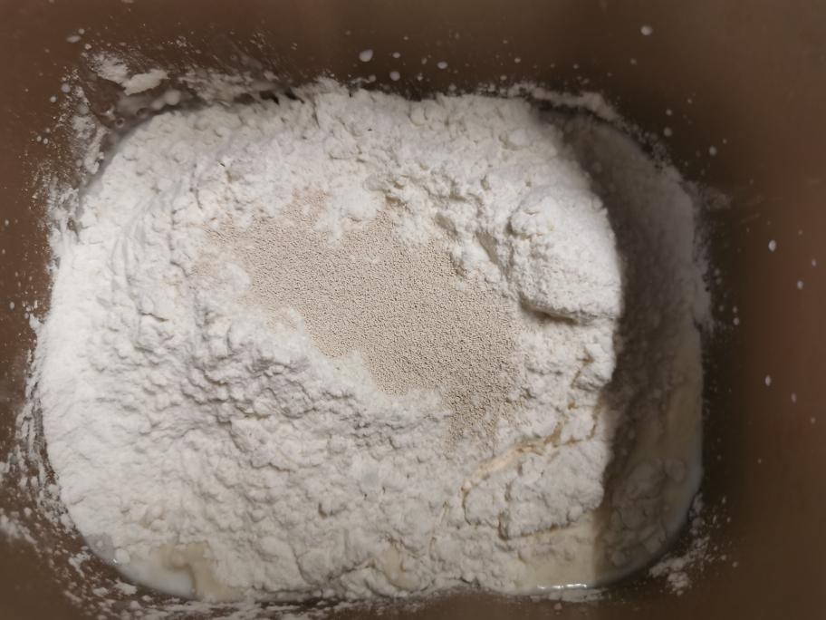 纯奶手撕吐司的做法 步骤1