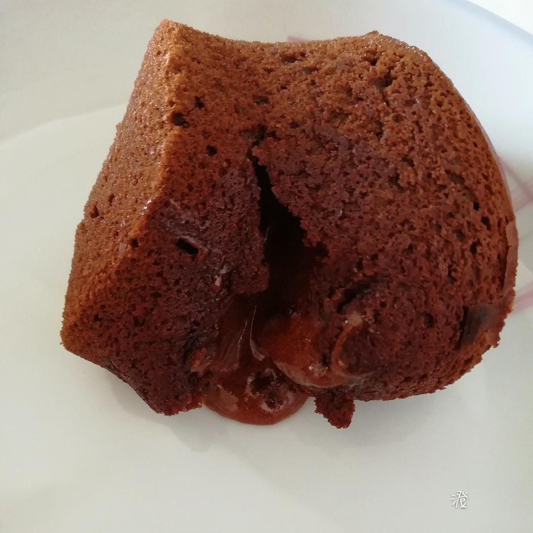 给妹子群的巧克力熔岩蛋糕