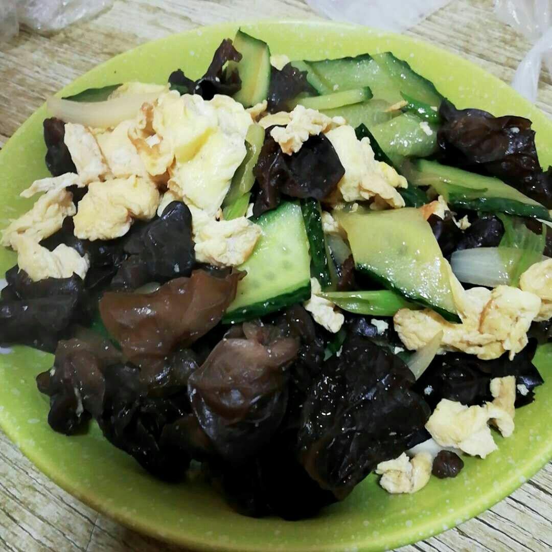 木耳炒鸡蛋