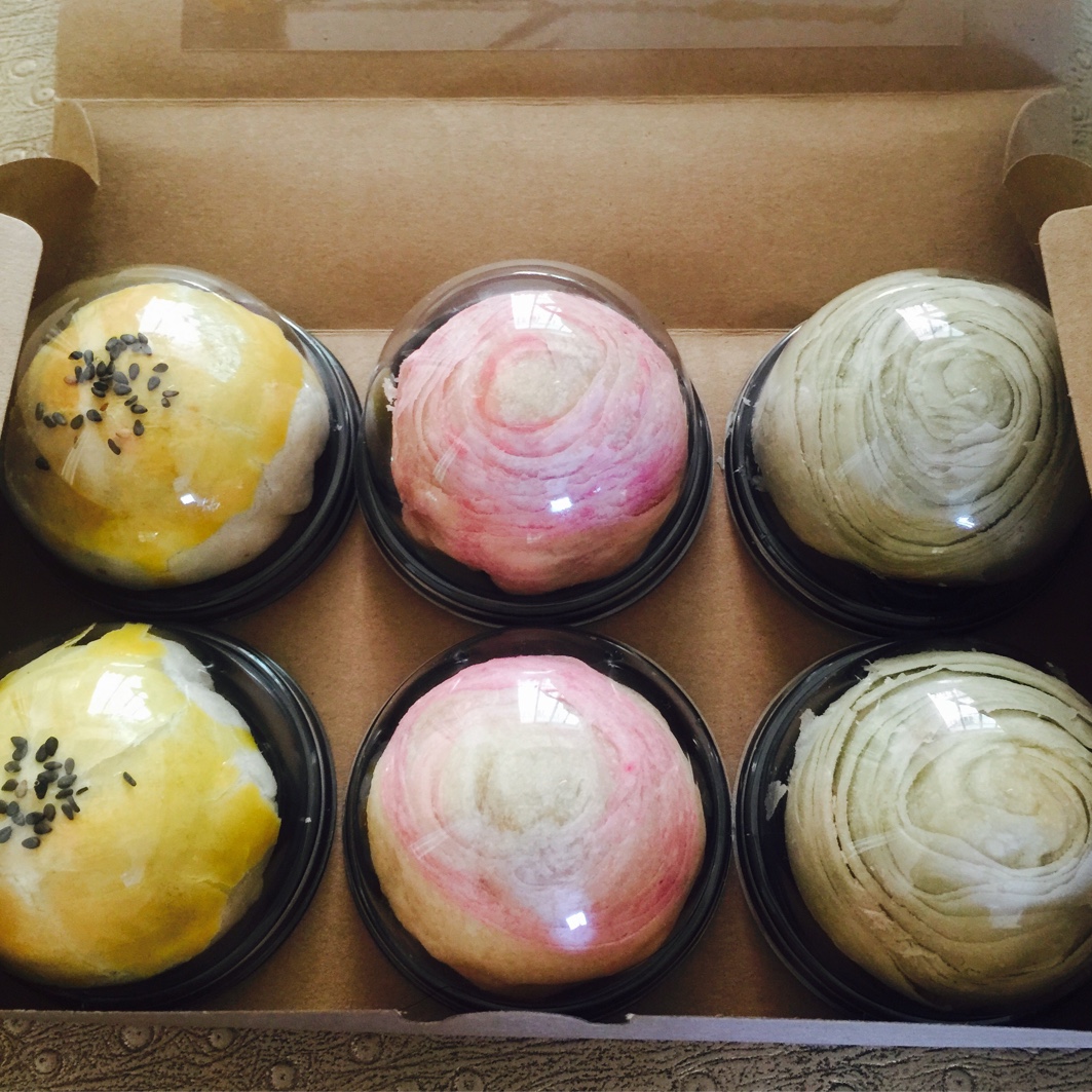 蛋黄酥~紫薯、抹茶、原味~花好月圆，中秋快乐~内附一次做六色蛋黄酥方法~