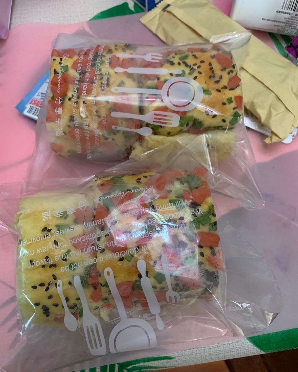 香葱肉松面包卷