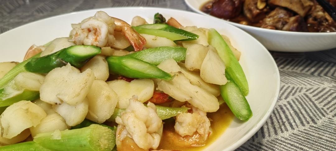 芦笋荸荠炒虾仁（芦笋马蹄炒虾仁）