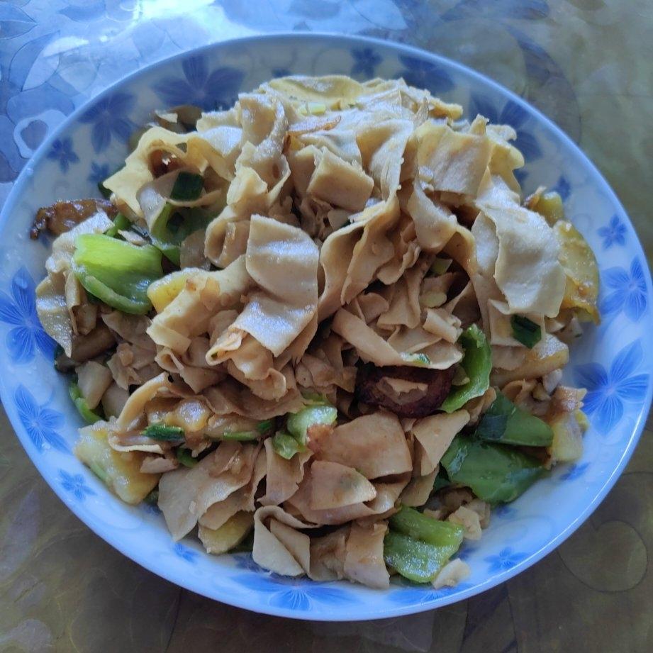 干豆腐炒土豆片