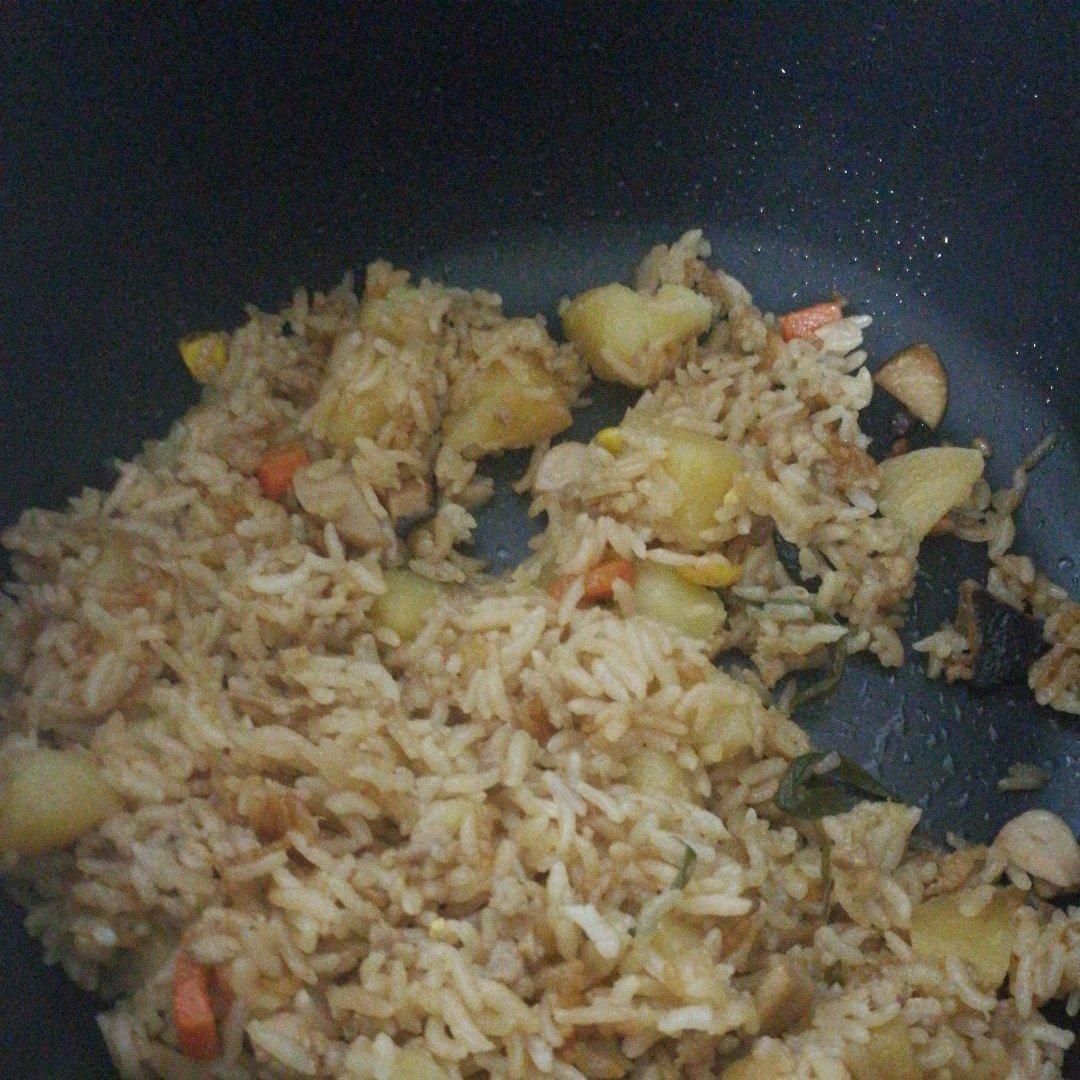 秘制土豆焖饭