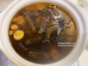 姬松茸羊肚菌海参鸡汤,简单美味又好喝的做法 步骤8