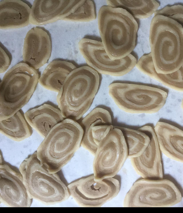 炸猫耳朵牛耳朵零食年货猪耳朵