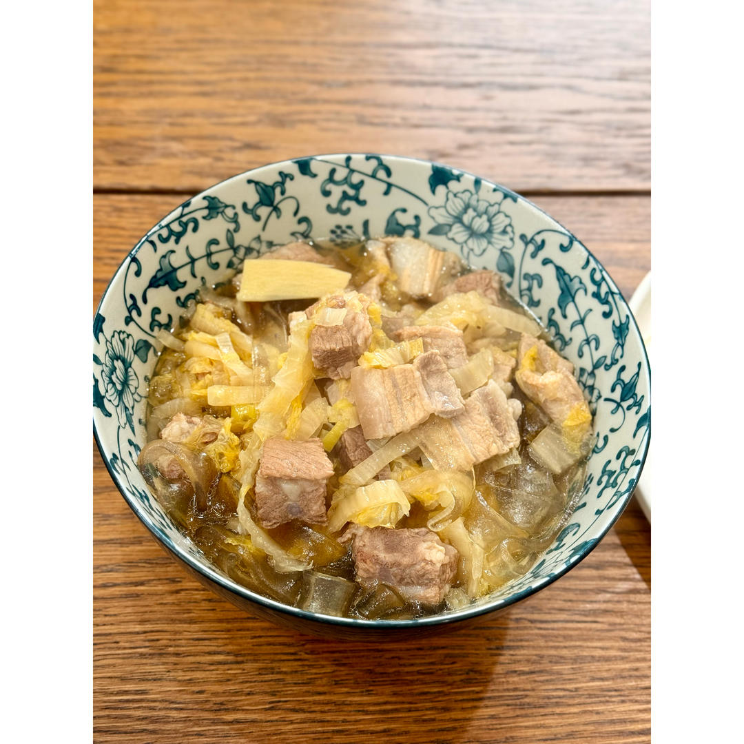 和东北人学炖酸菜排骨