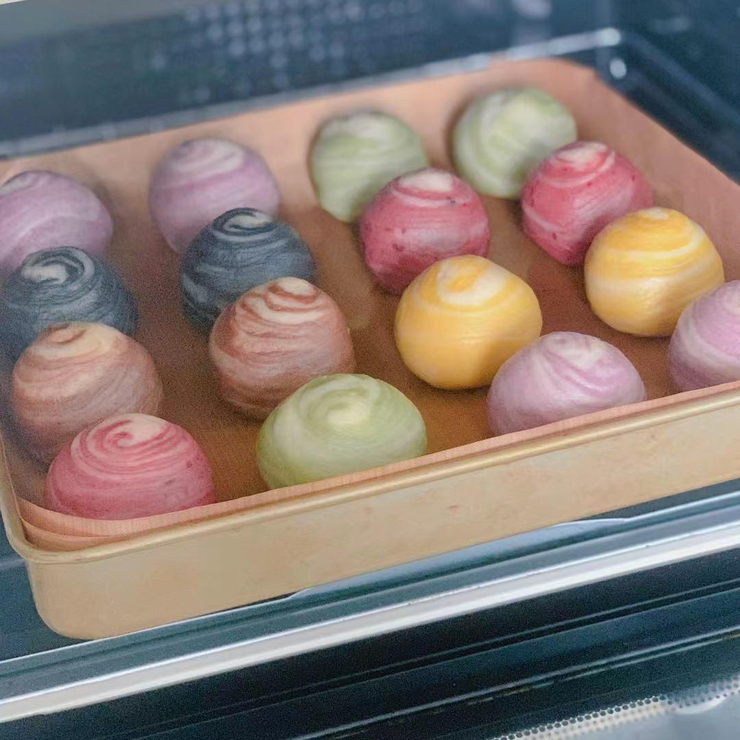 彩虹红豆酥