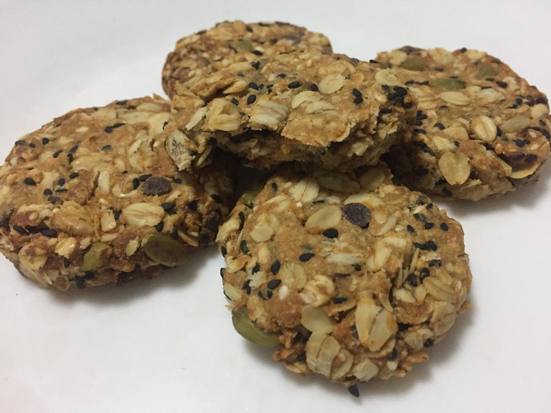 素食:有机燕麦芝麻大饼干