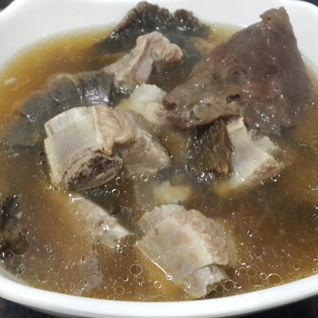 排骨红菇汤