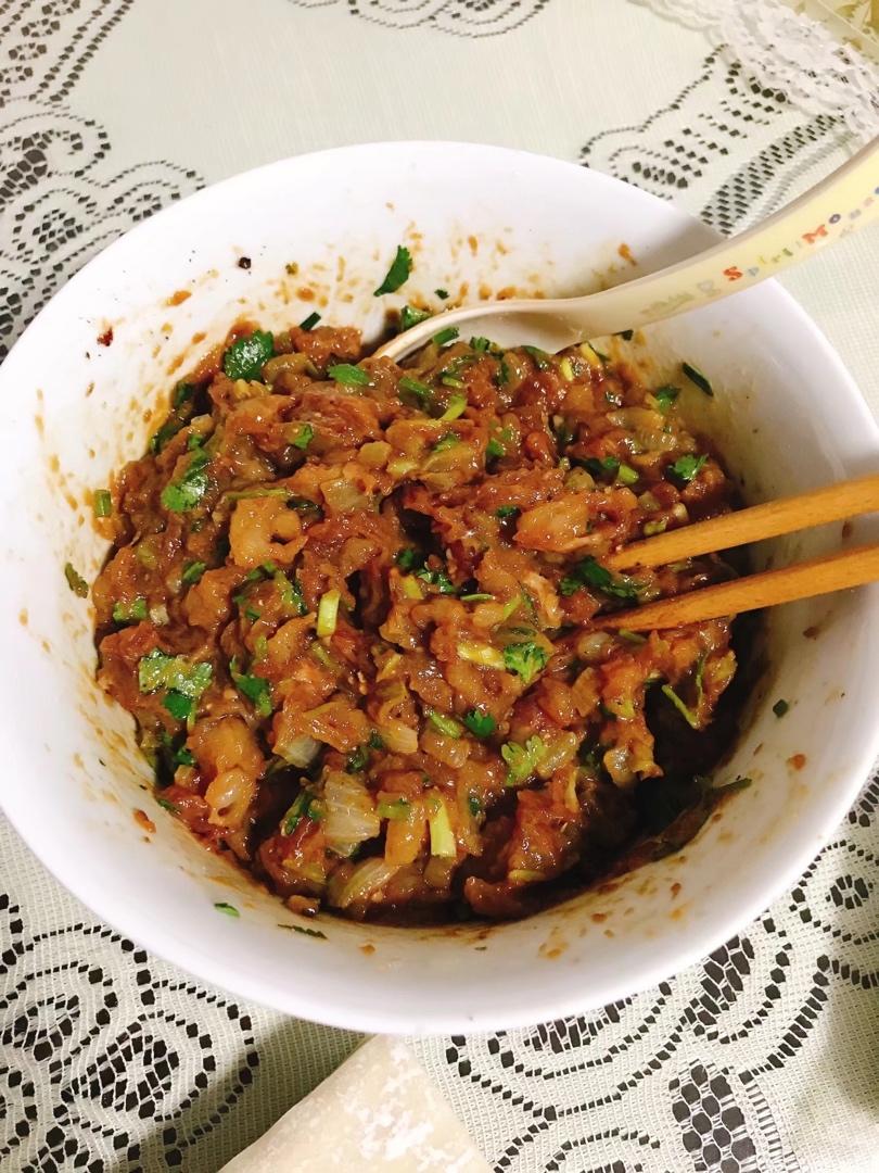 牛肉芹菜虾皮小馄饨