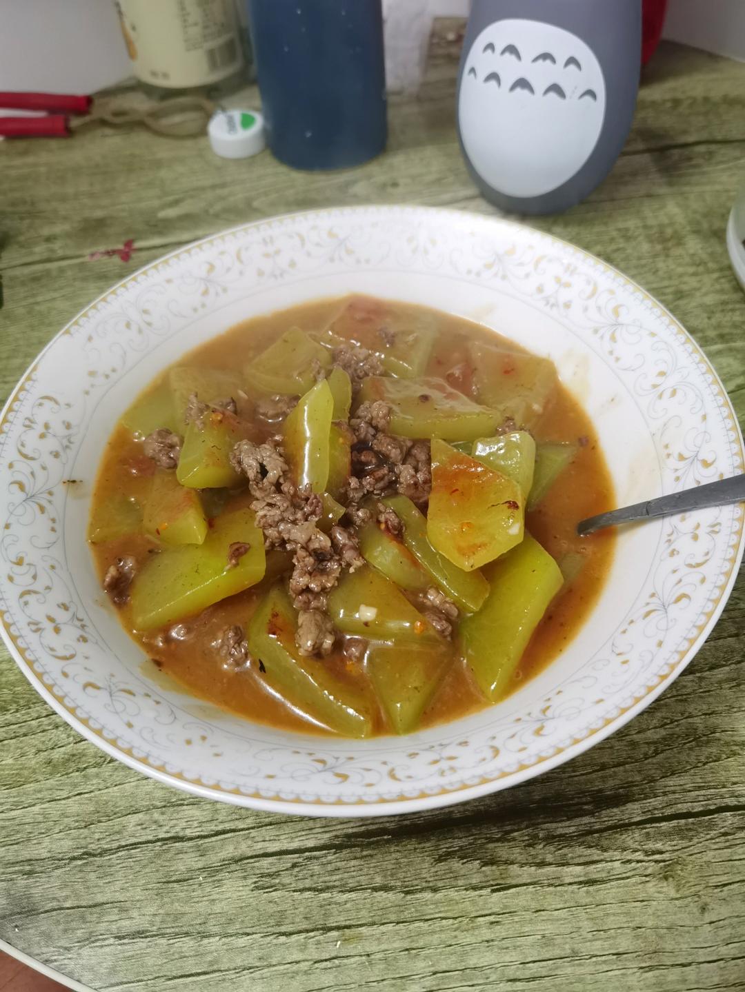 西瓜皮不要丢，这样做很好吃
