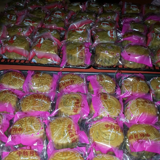 广式月饼——蛋黄莲蓉月饼