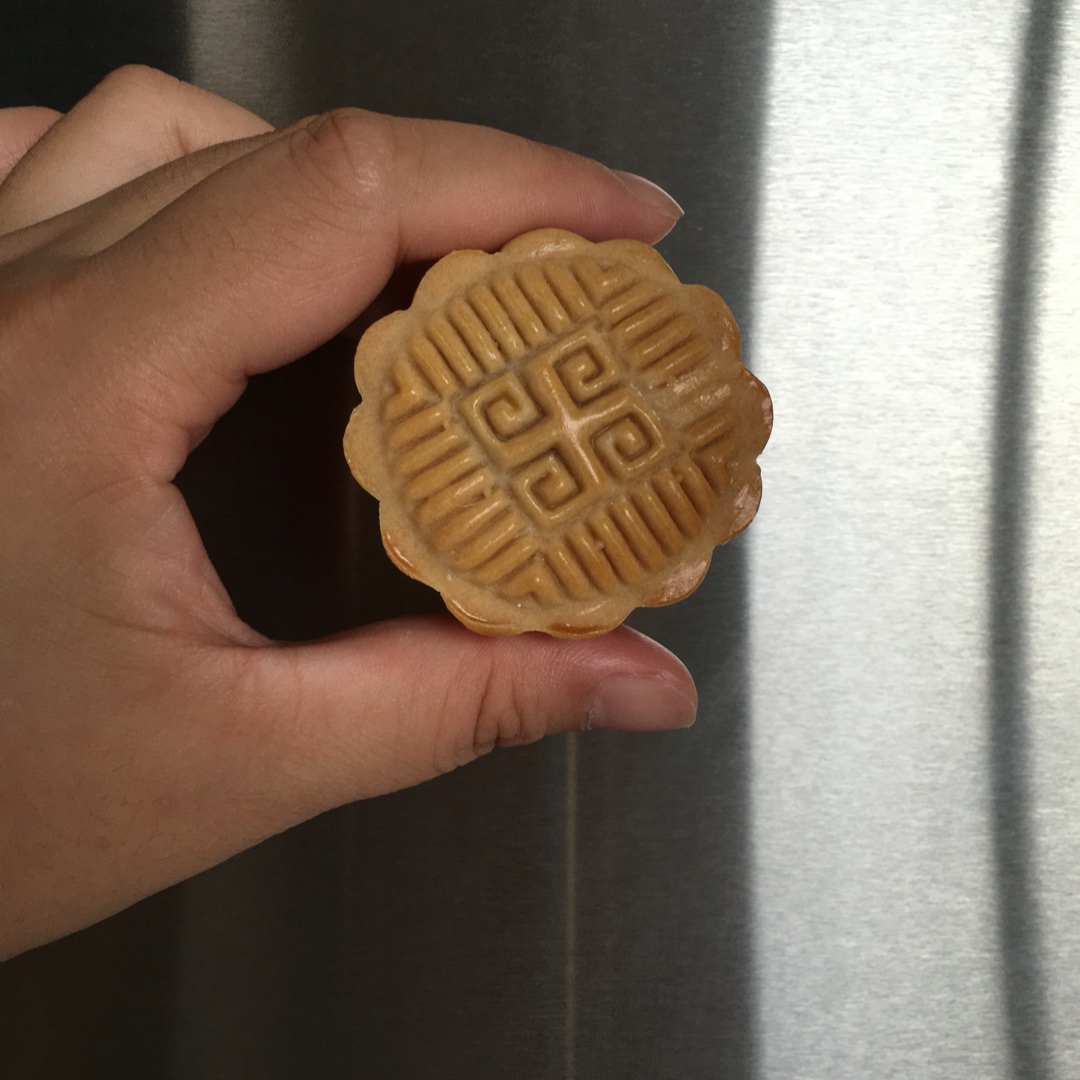 广式月饼—蛋黄莲蓉月饼