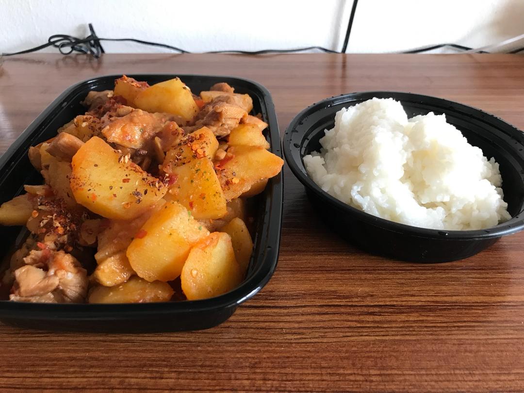 土豆烧鸡（非常下饭哦~）