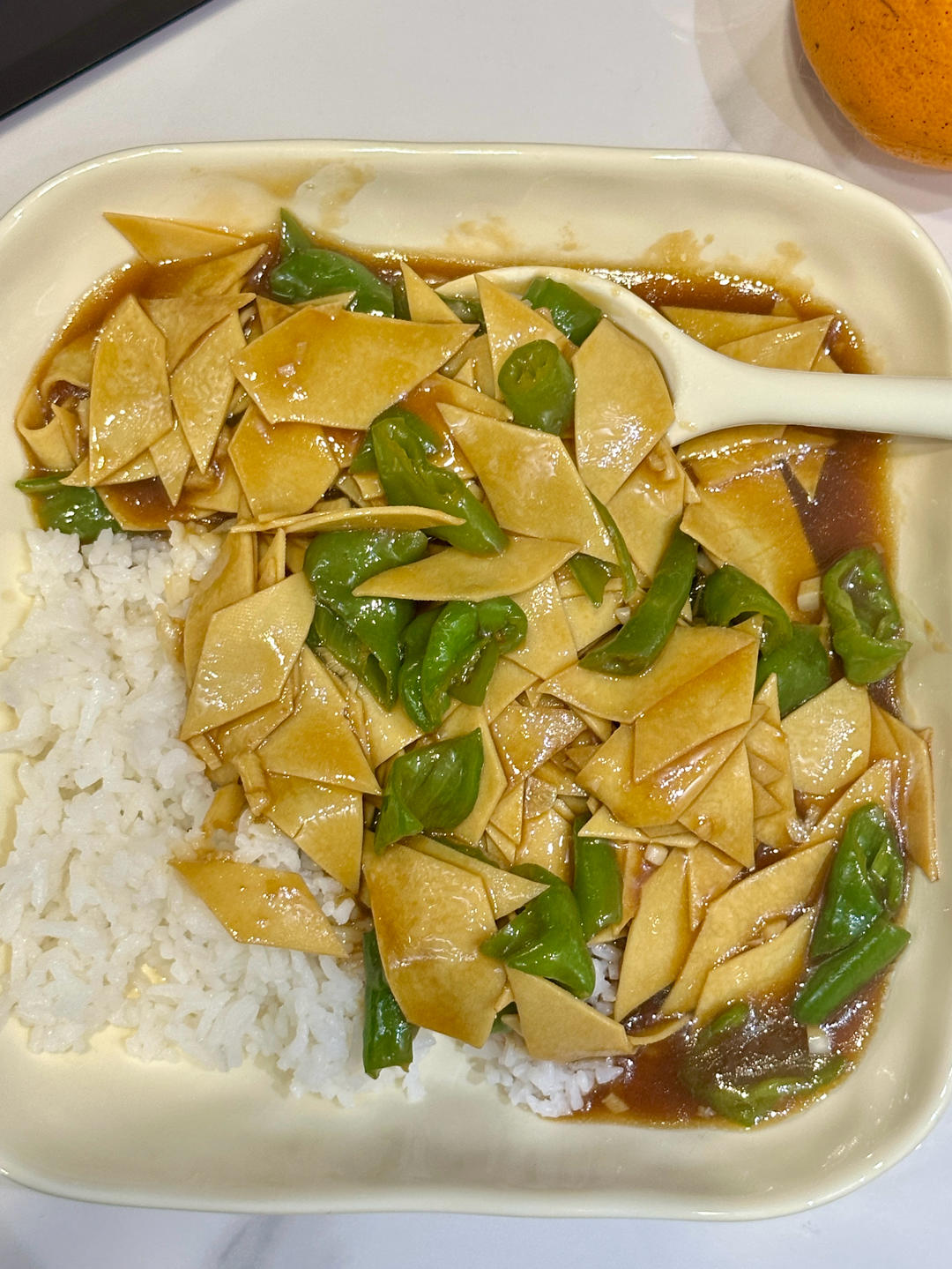 不用厨艺的尖椒干豆腐