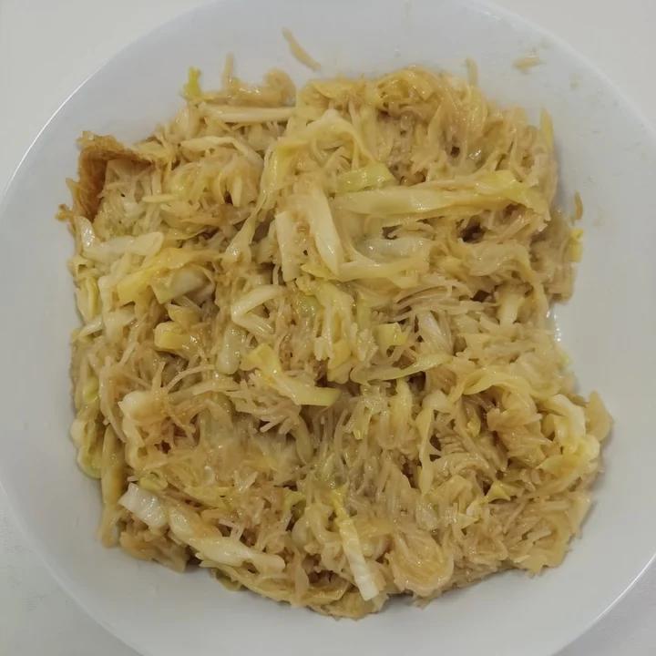 卷心菜炒粉丝 Glass noodles with Cabbage