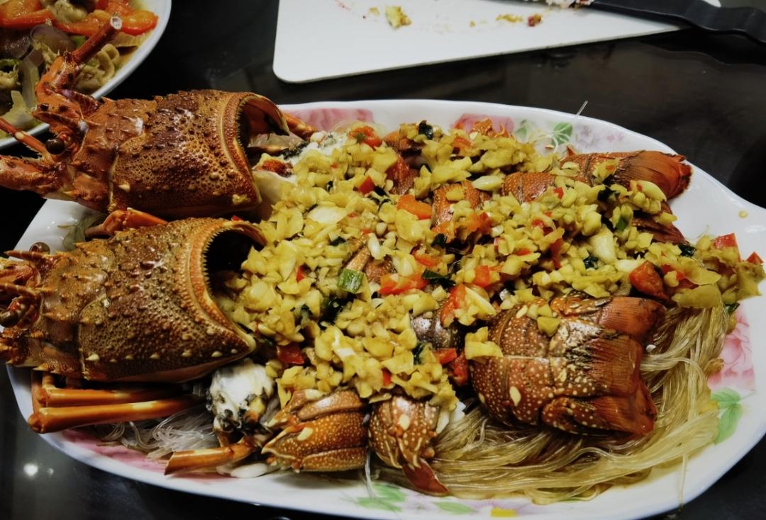 蒜蓉龙虾蒸粉丝