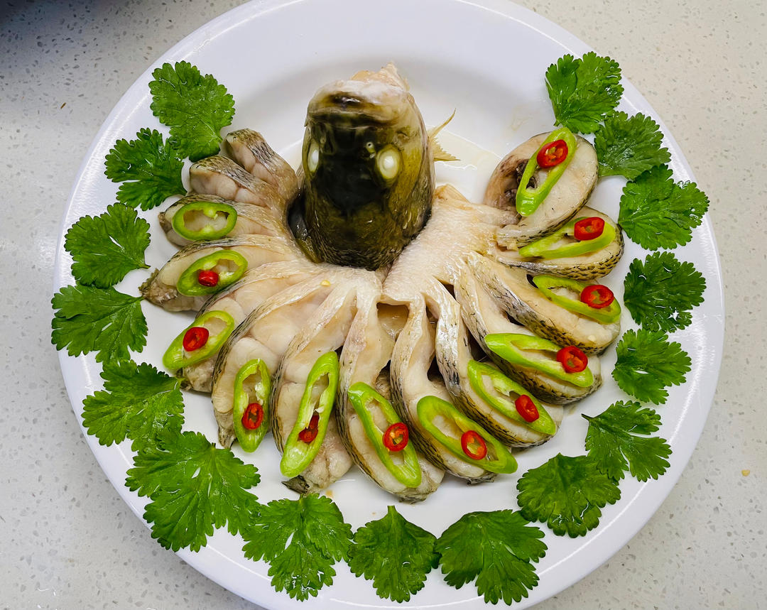 年夜饭系列之孔雀开屏清蒸鲈鱼