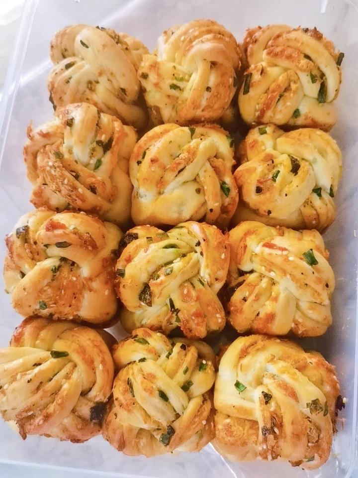 香葱肉松mini小吐司