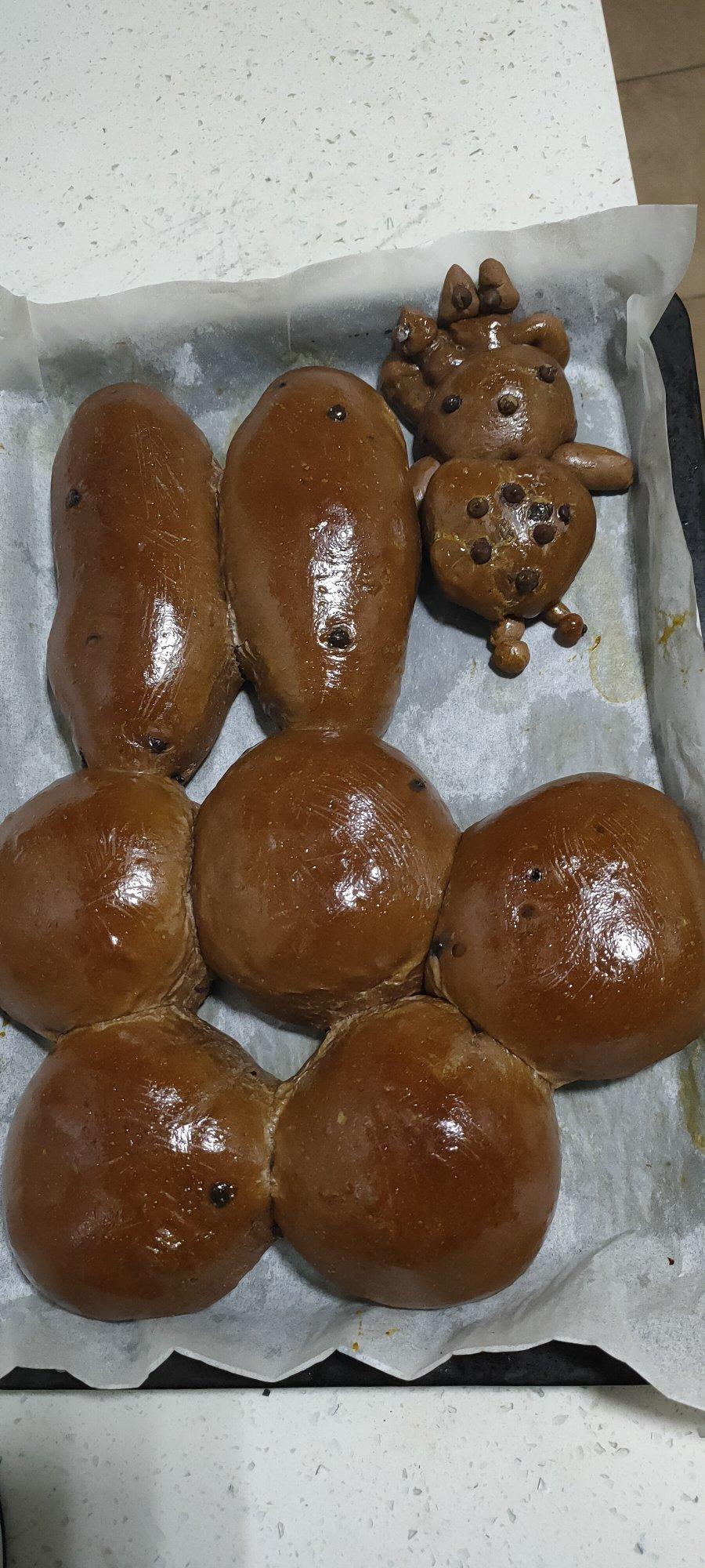 麦山丘黑眼豆豆