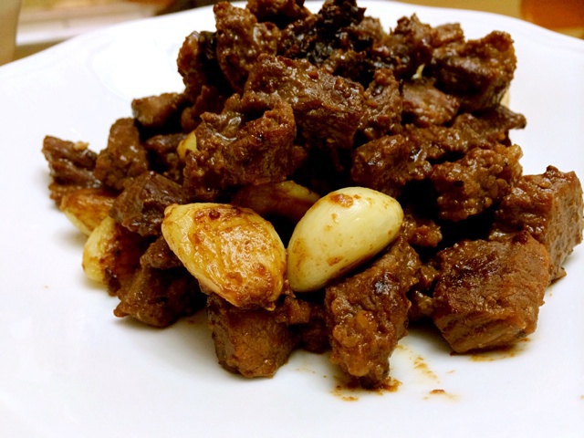 黑蒜子牛肉粒