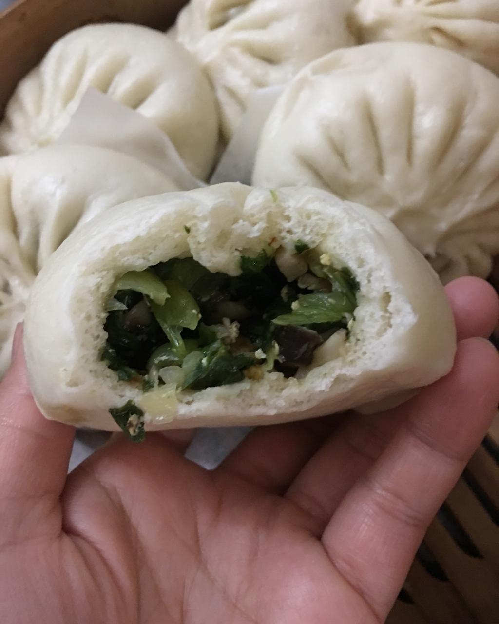 油菜香菇菜包