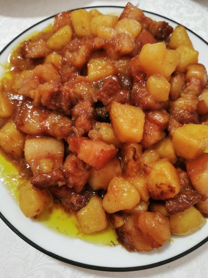红烧肉炖土豆