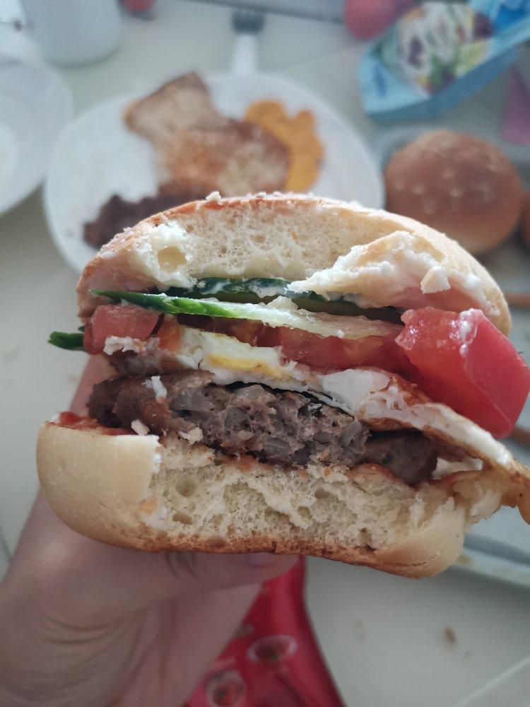 肉多汁的快手汉堡牛肉饼