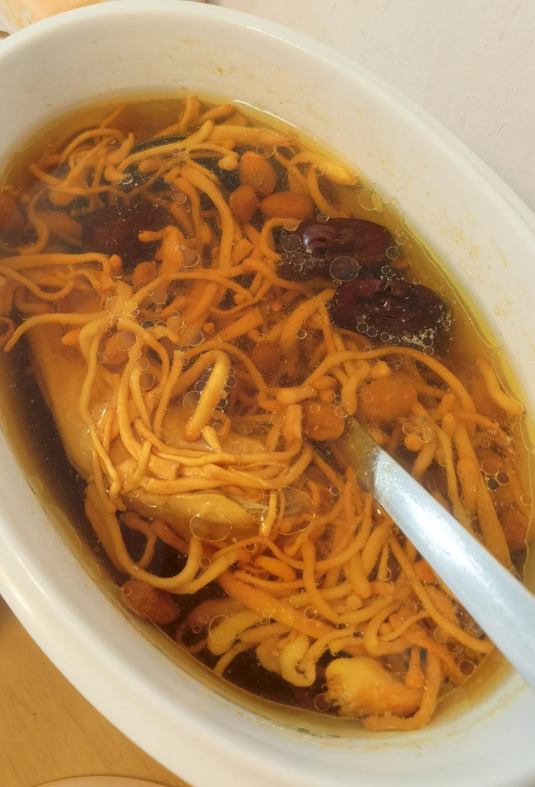 虫草花煲鸡汤