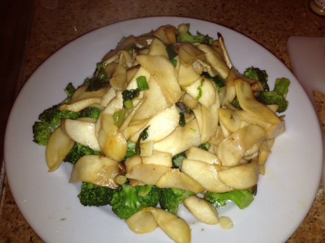 杏鲍菇扣西兰花