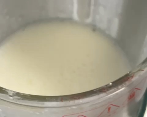 牛奶和黄油自制淡奶油（乳脂含量35.5%)的做法 步骤3
