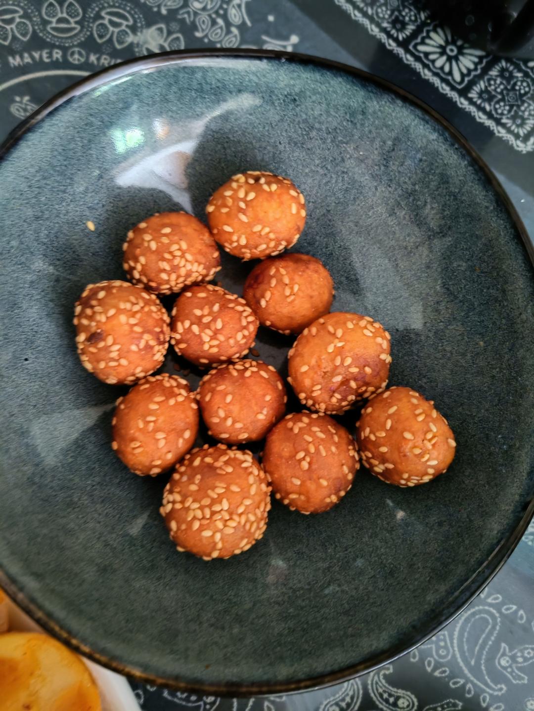 红薯芝麻糯米丸