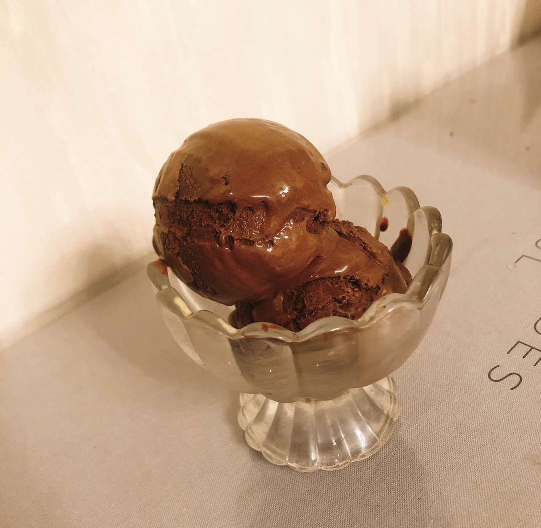 巧克力冰淇淋  蜂蜜柚子冰淇淋🍦