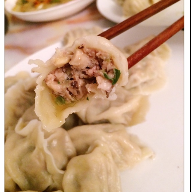 乐儿美厨做的香菇肉馅饺子