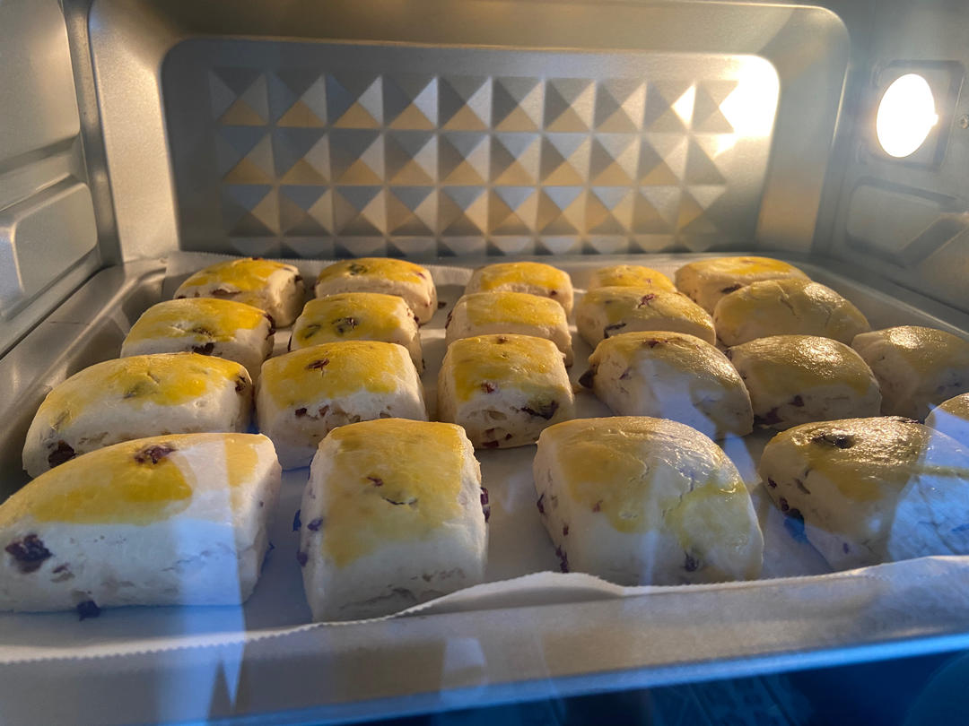 消耗淡奶油的司康