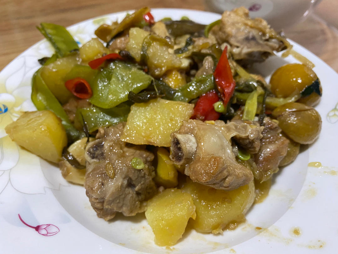 土豆排骨（超好吃）
