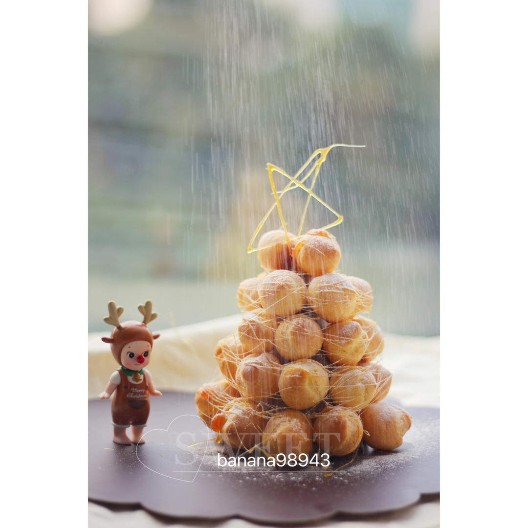 圣诞雪景焦糖泡芙塔