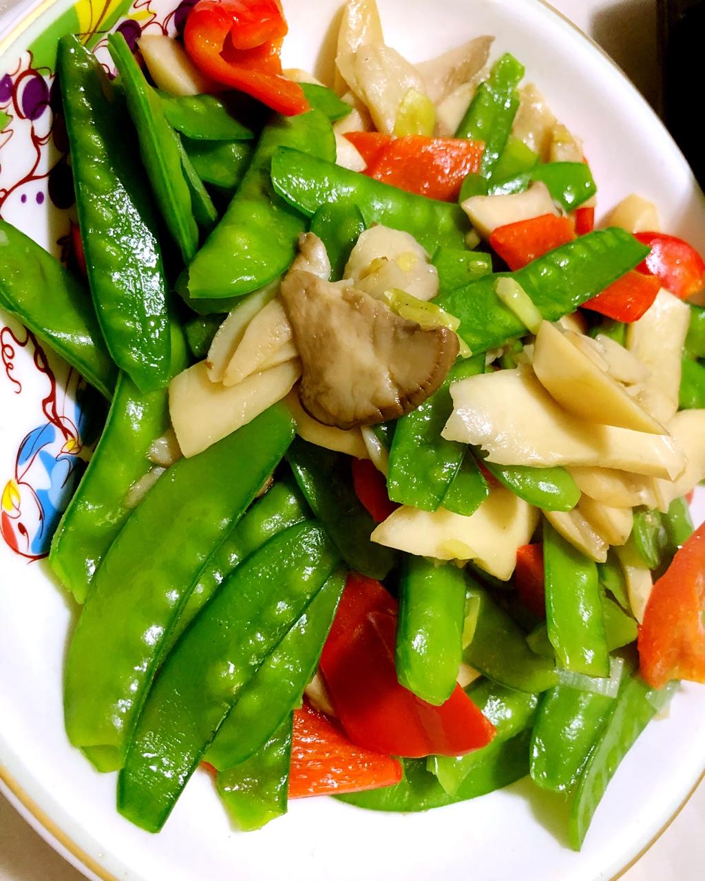 杏鲍菇炒荷兰豆