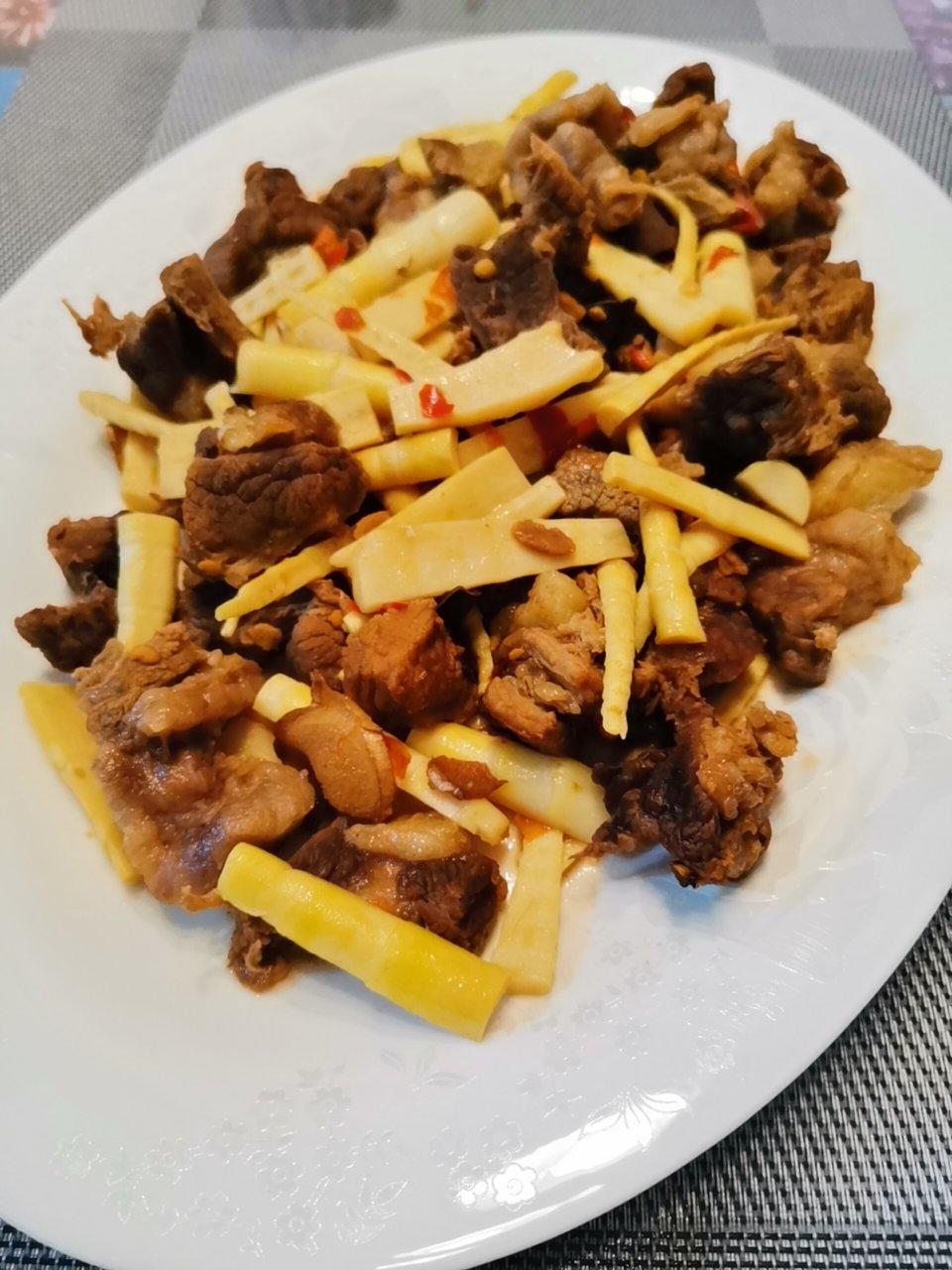 笋子烧牛肉