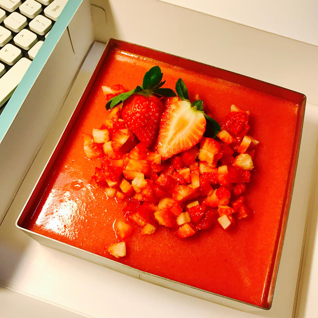 【视频】草莓慕斯蛋糕（6寸）