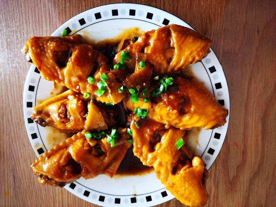 外婆教我的红烧鸡翅·连汤汁都狠好吃！！！