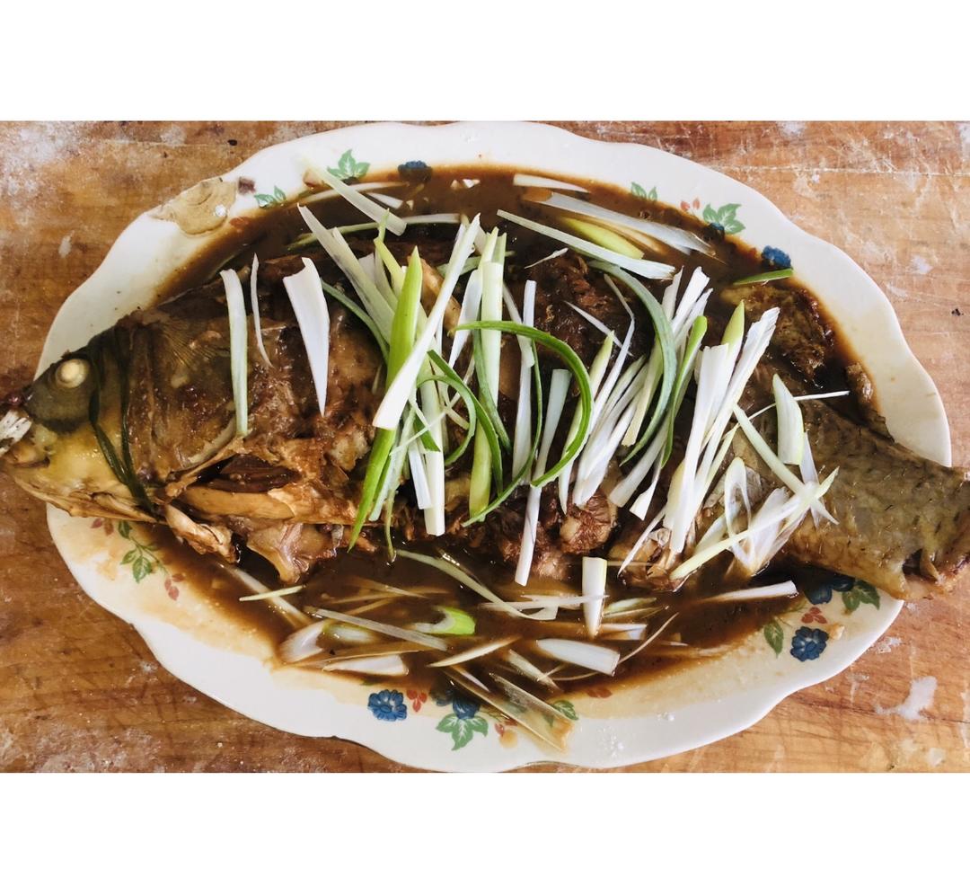 红烧鲤鱼