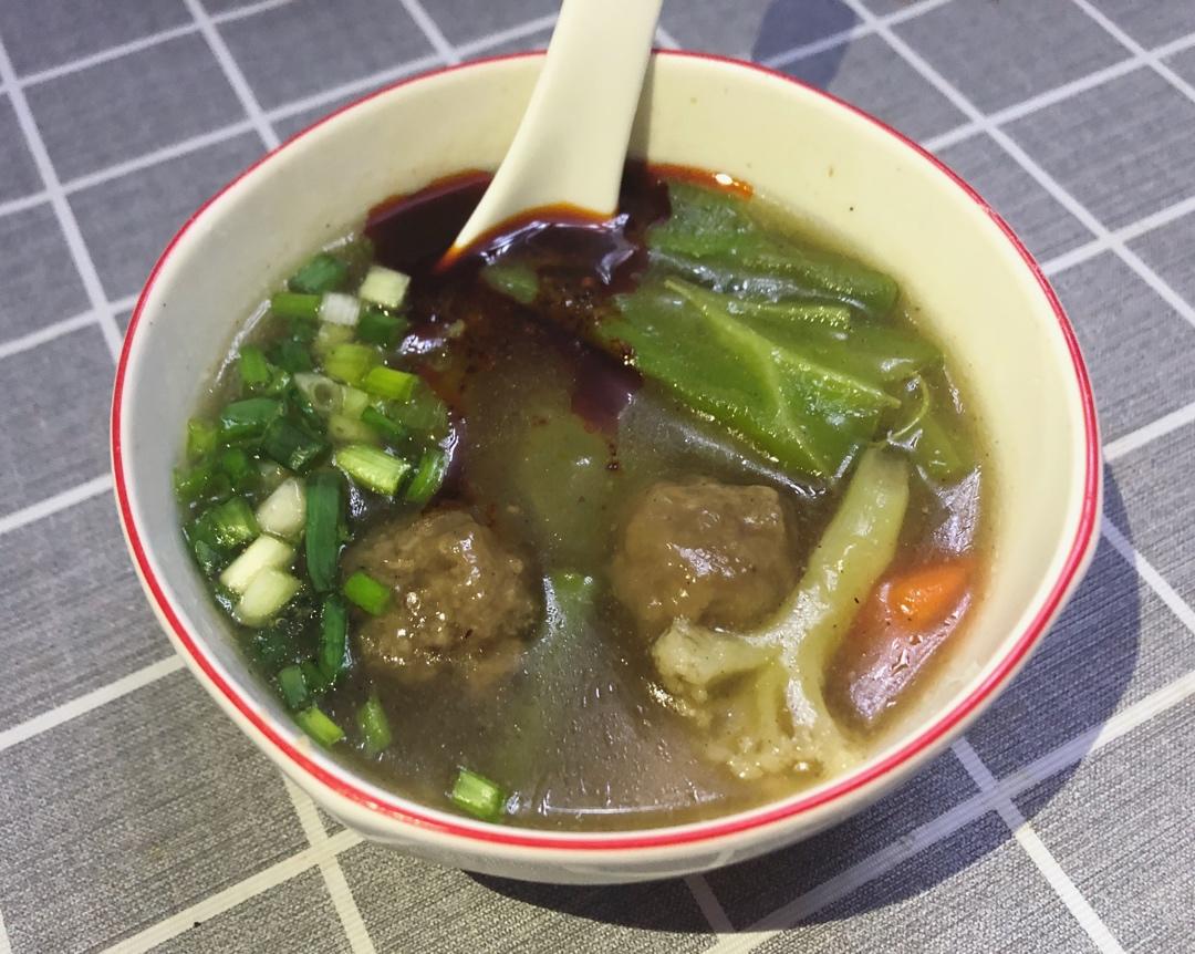 肉丸胡辣汤（回坊版）附牛骨汤做法
