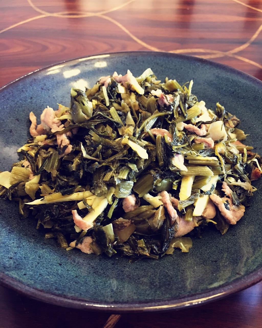 桃子爱厨房做的雪菜冬笋炒肉丝