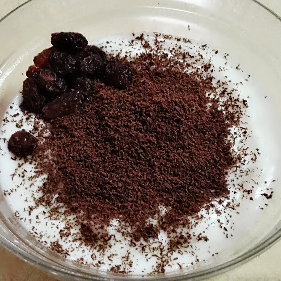 杏仁巧克力酸奶