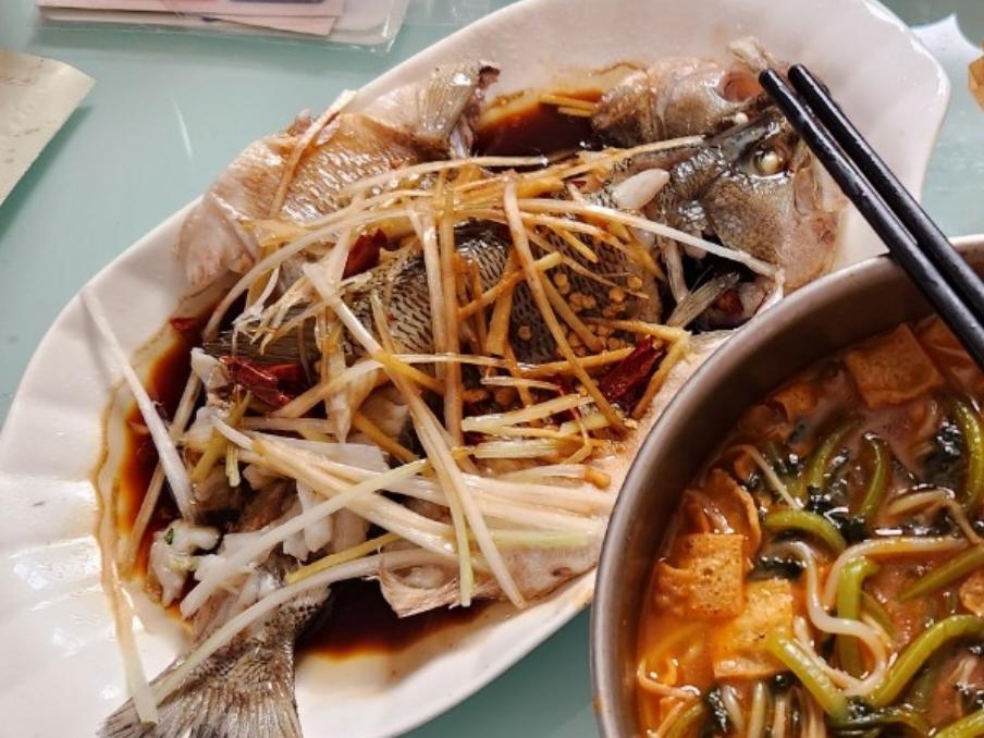 10分钟做 清蒸鲈鱼 （附切鱼图解）