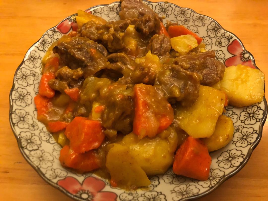 咖喱牛腩