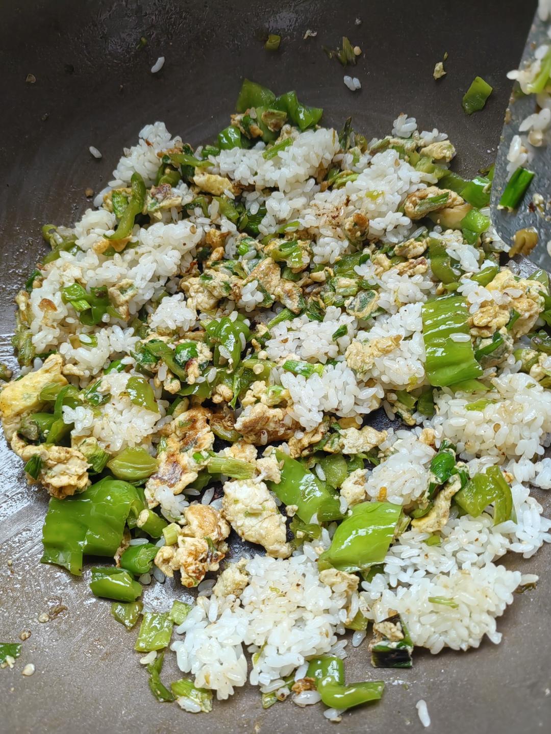 不一样的辣椒炒鸡蛋～下饭神器!