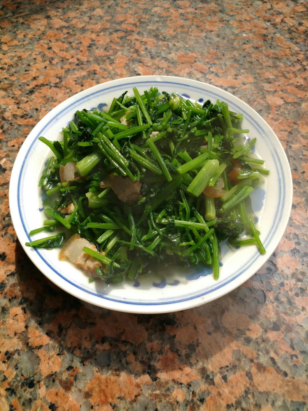 芹菜炒肉